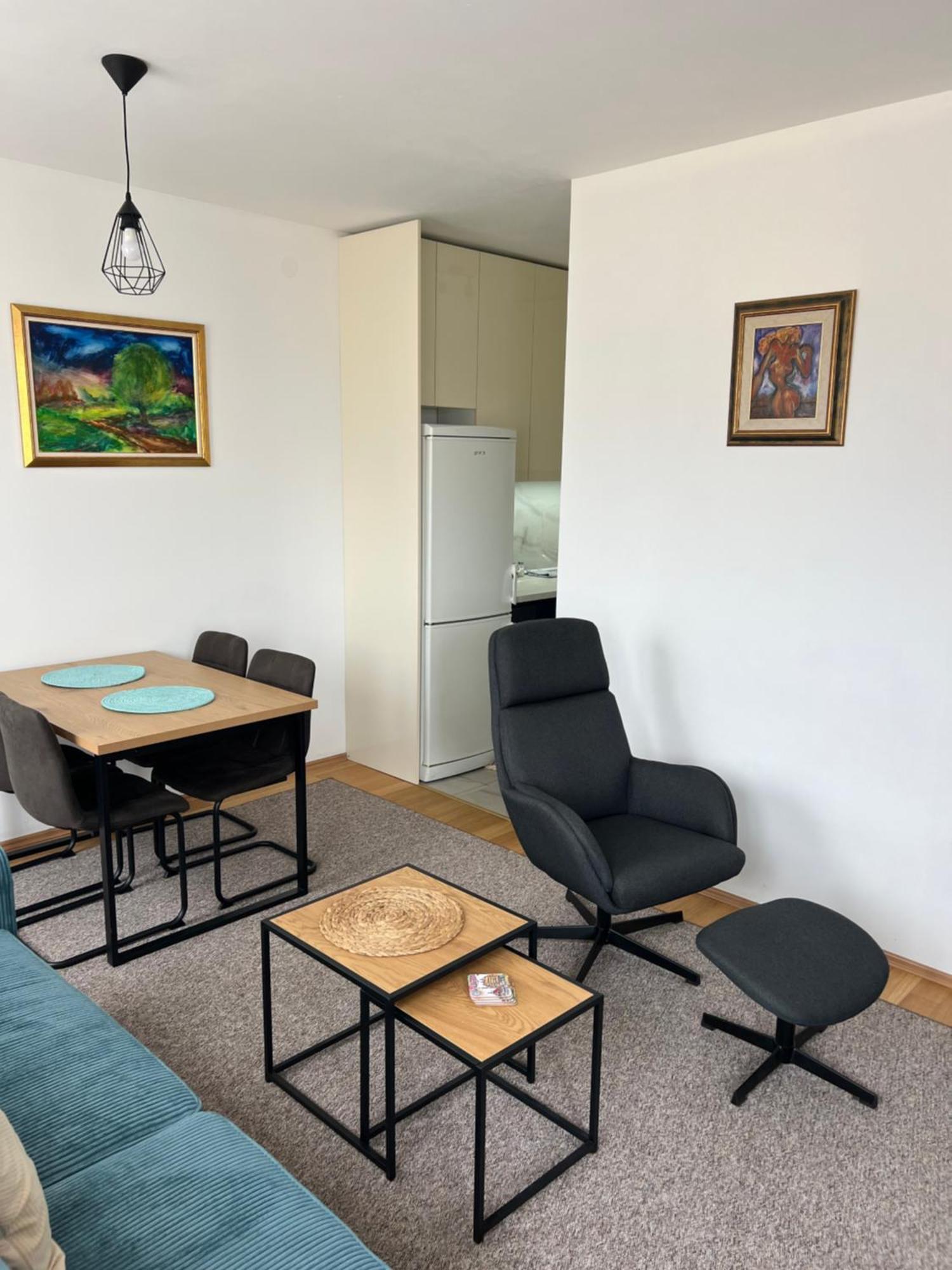 Liboroapartments Ni Exteriör bild